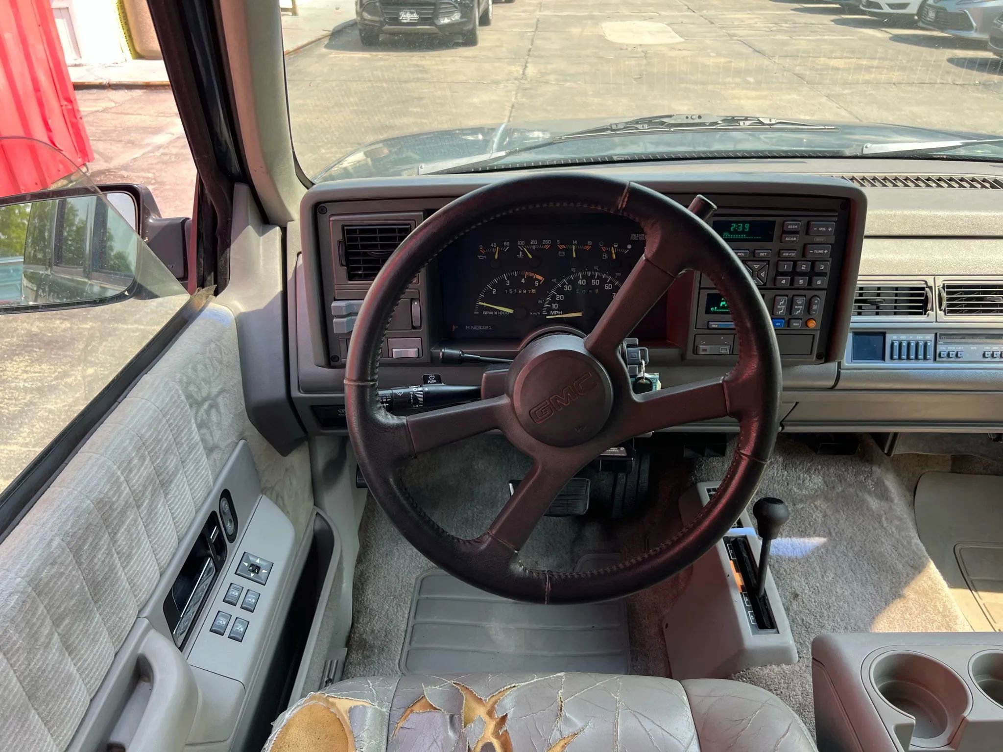 Used 1994 GMC Suburban 2500 image 21