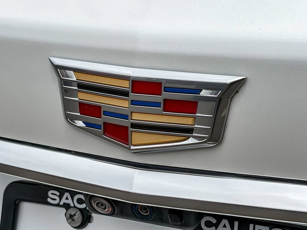 Certified 2023 Cadillac XT5 Premium Luxury w/ Technology Package FWD image 6