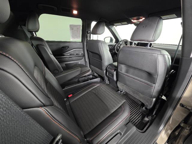 Used 2025 Nissan Pathfinder Rock Creek image 21