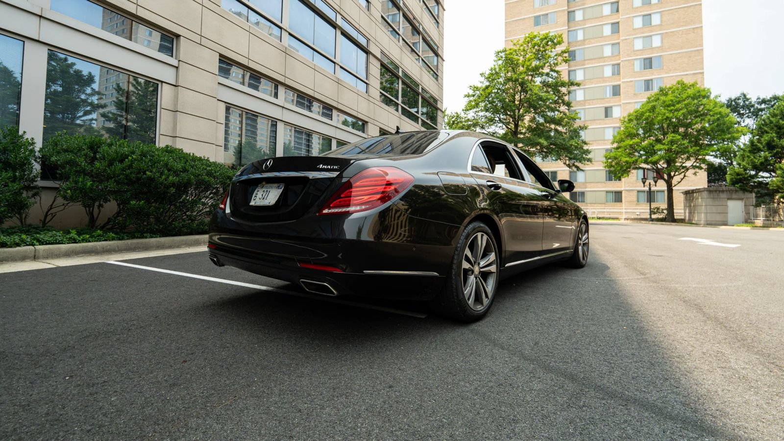 Used 2015 Mercedes-Benz S 550 4MATIC Sedan image 3