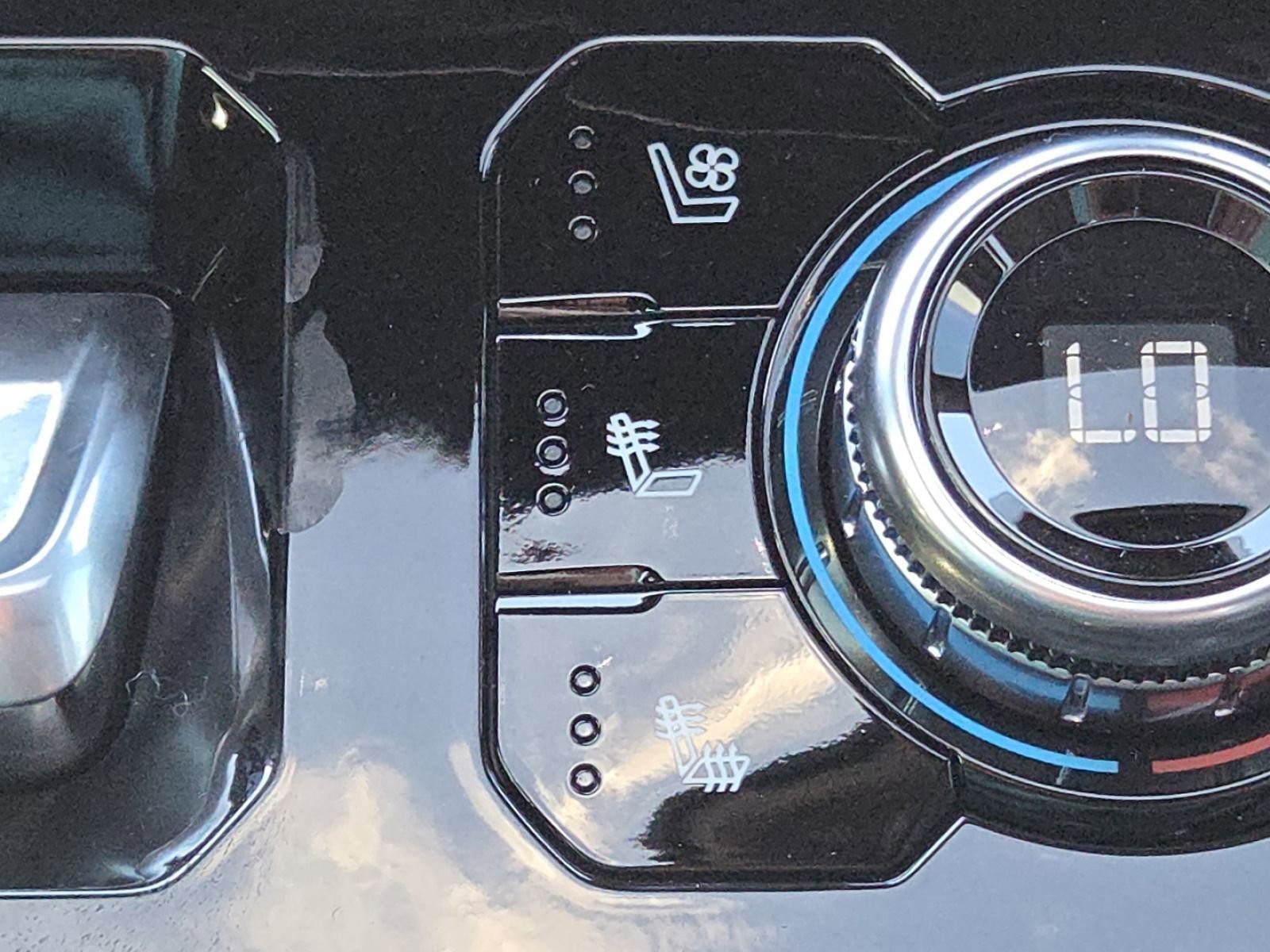 New 2026 GMC Sierra 1500 AT4 w/ AT4 Premium Package image 9