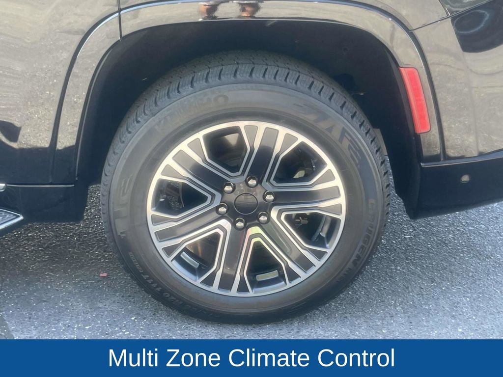 Certified 2023 Jeep Wagoneer 4WD w/ Premium Group I image 13
