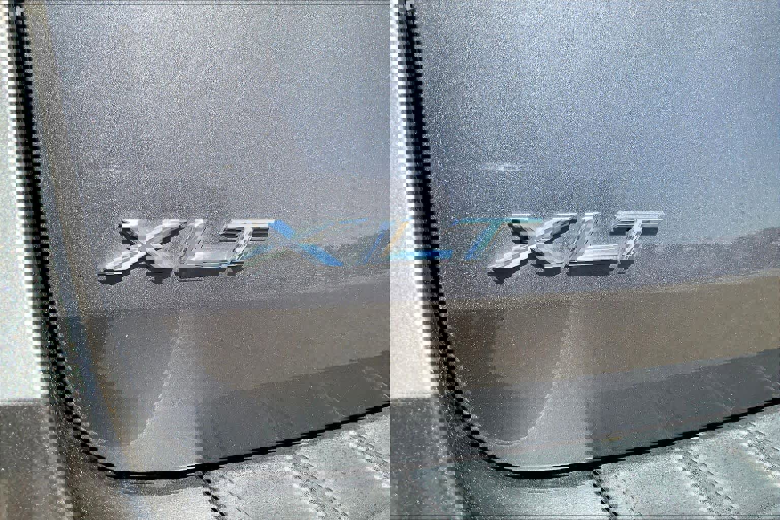 Used 2022 Ford Explorer XLT image 10