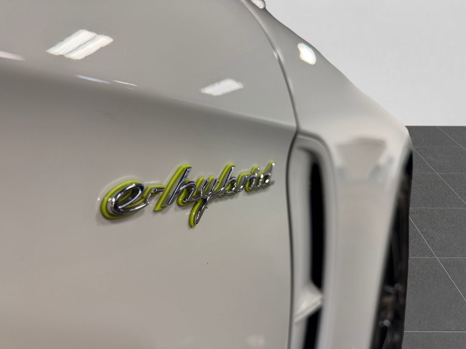 Used 2021 Porsche Panamera 4S w/ Premium Package AWD/4WD image 42