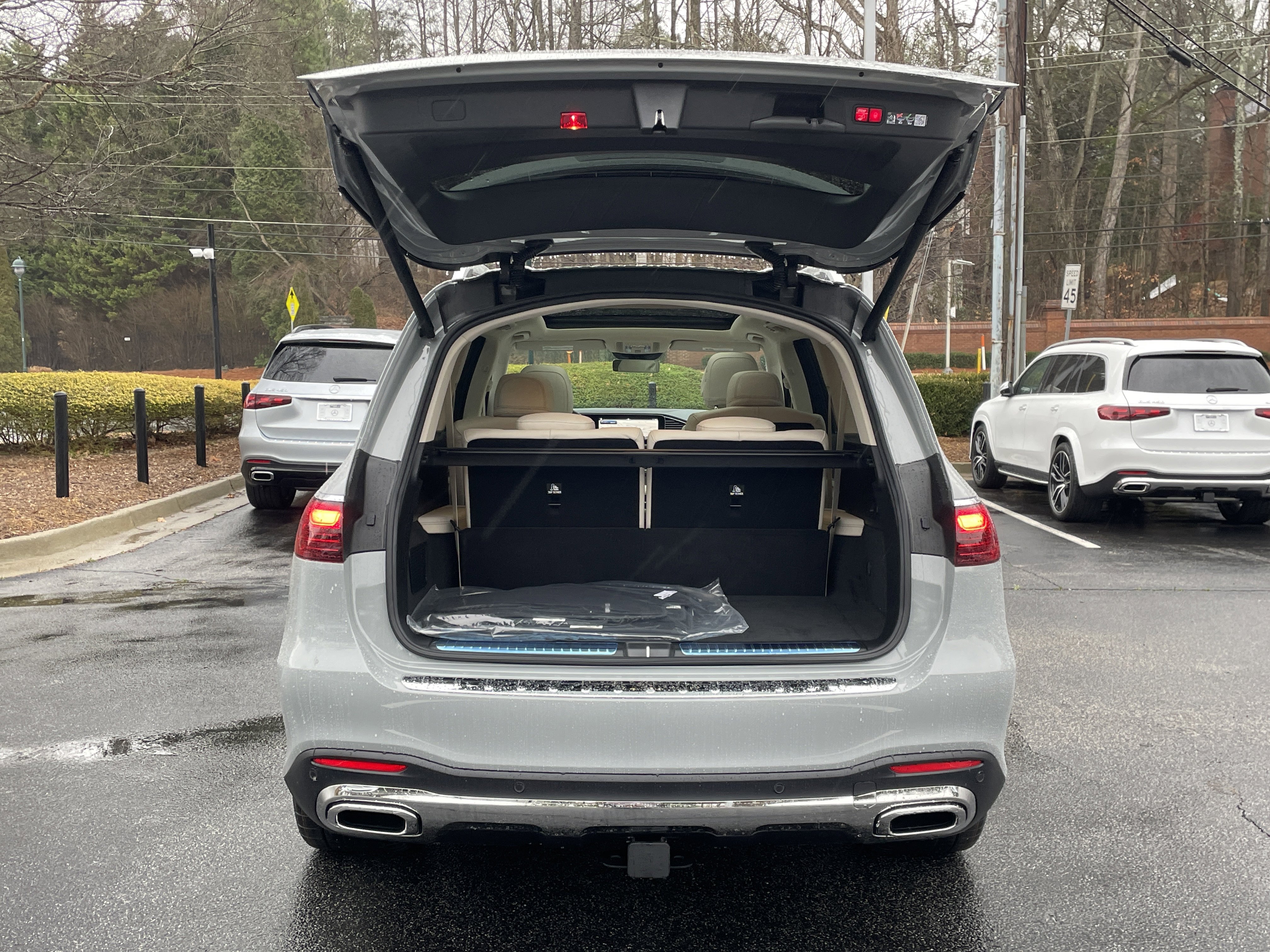 New 2026 Mercedes-Benz GLS 450 4MATIC image 8