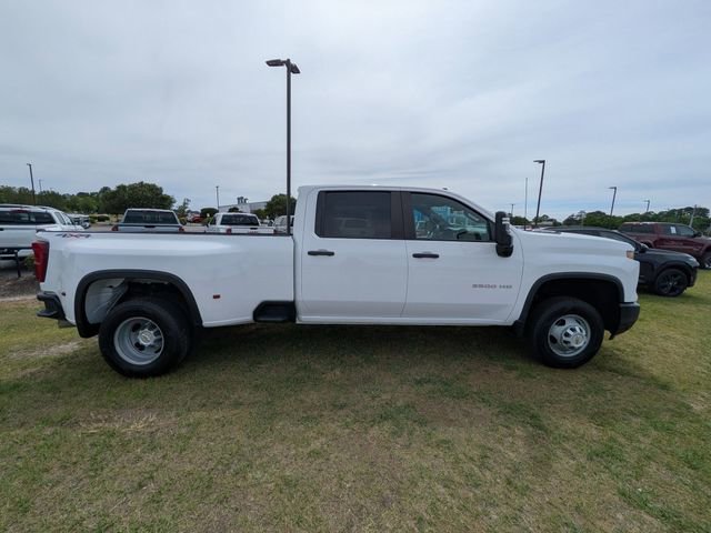 Used 2024 Chevrolet Silverado 3500 W/T AWD/4WD image 2