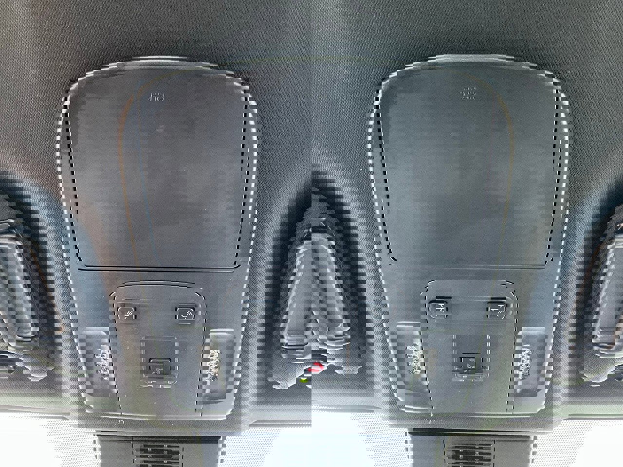 Used 2025 Toyota Camry SE image 17