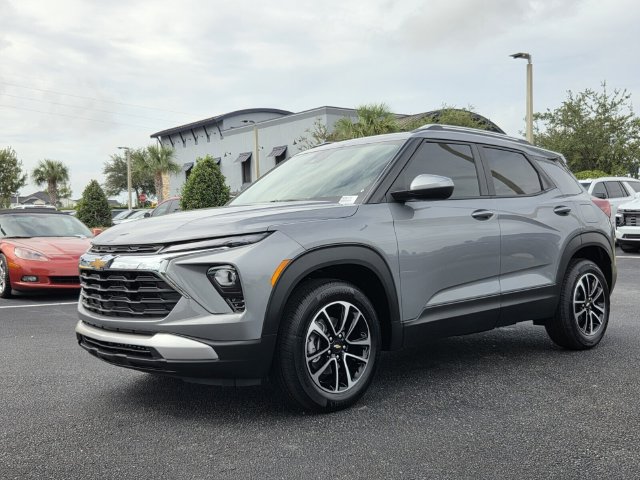 New 2026 Chevrolet TrailBlazer LT w/ LT Cold Weather Package FWD image 2