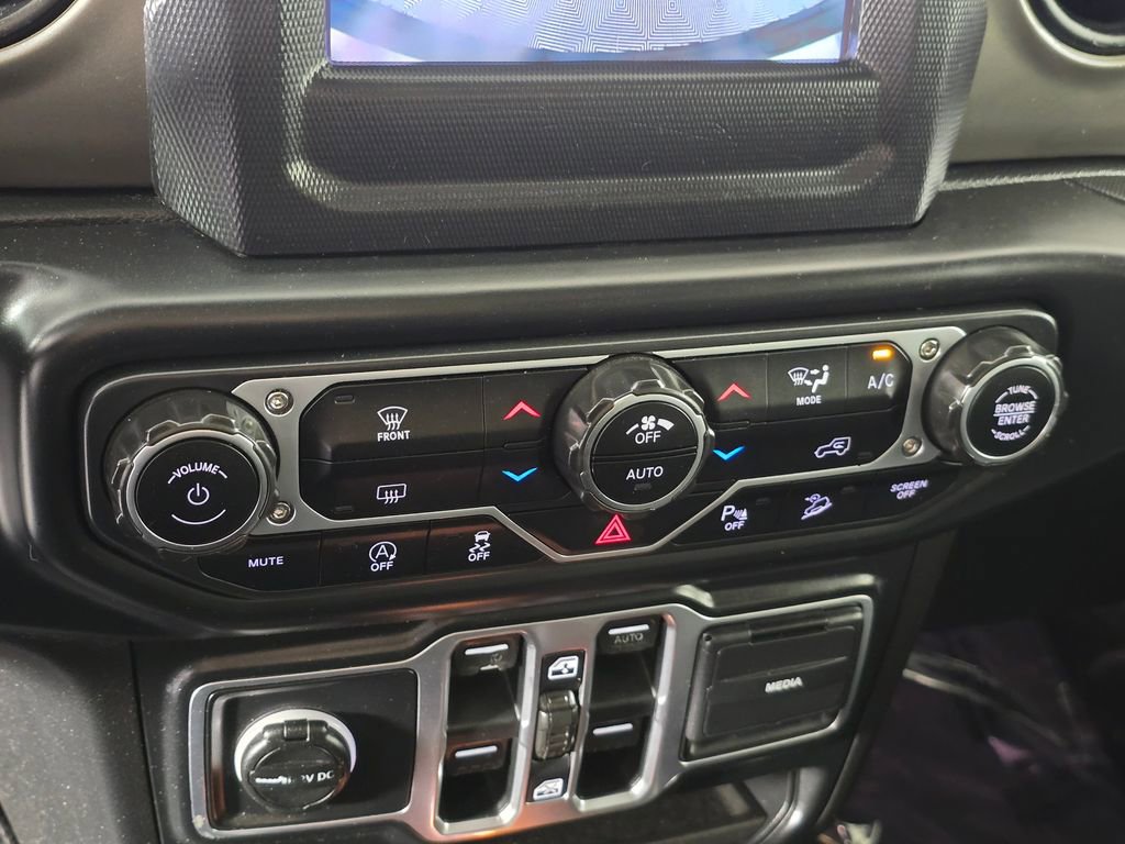 Used 2018 Jeep Wrangler Unlimited Sport S AWD/4WD image 33