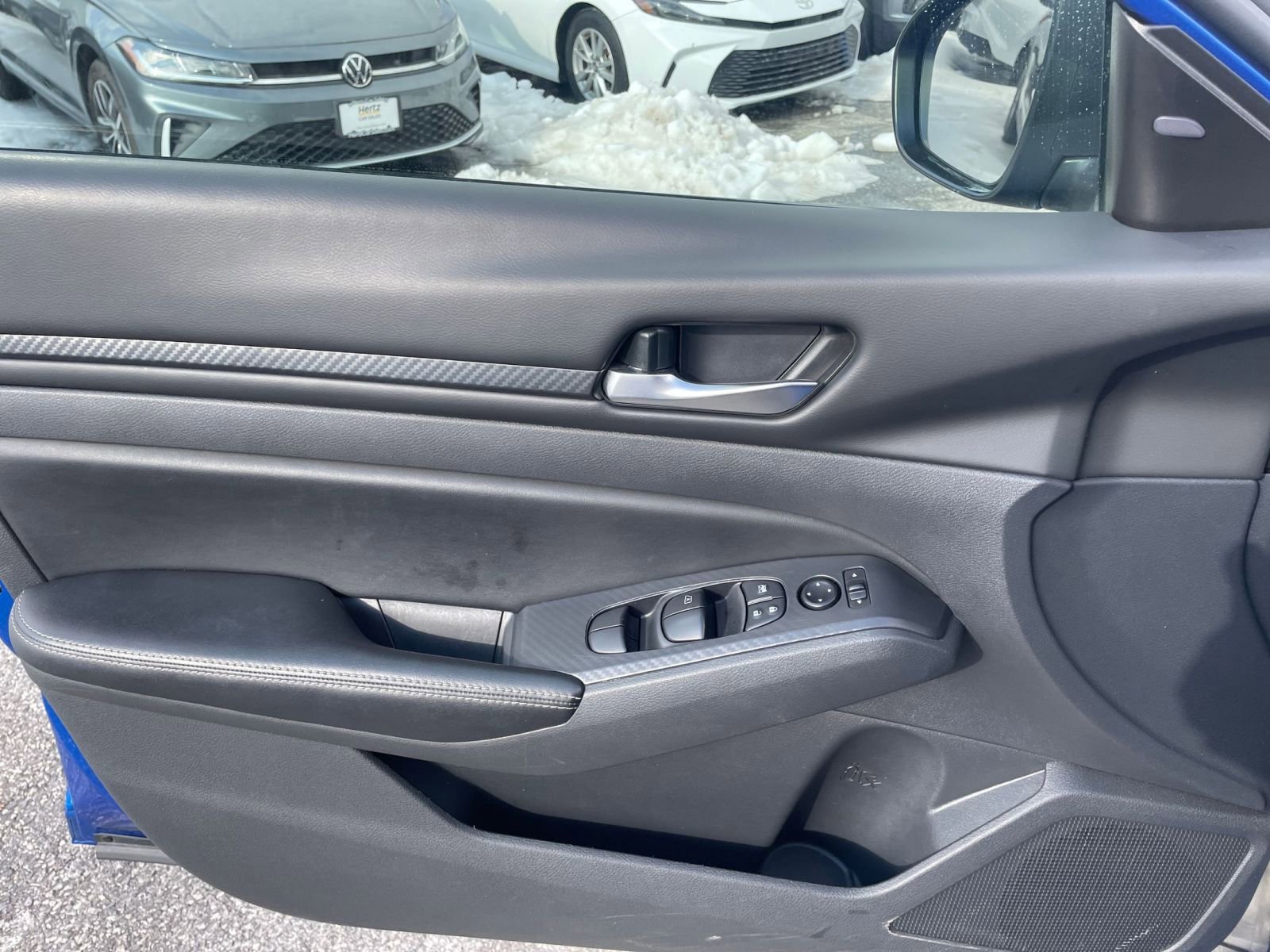 Used 2025 Nissan Altima 2.5 SV FWD image 18