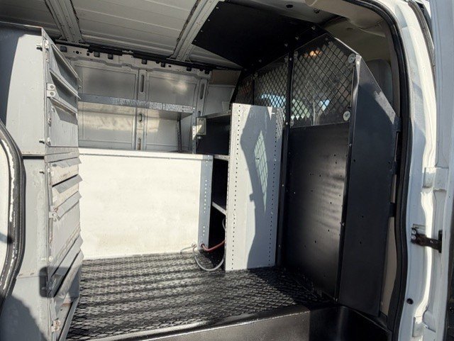 Used 2008 Chevrolet Express 3500 RWD image 14