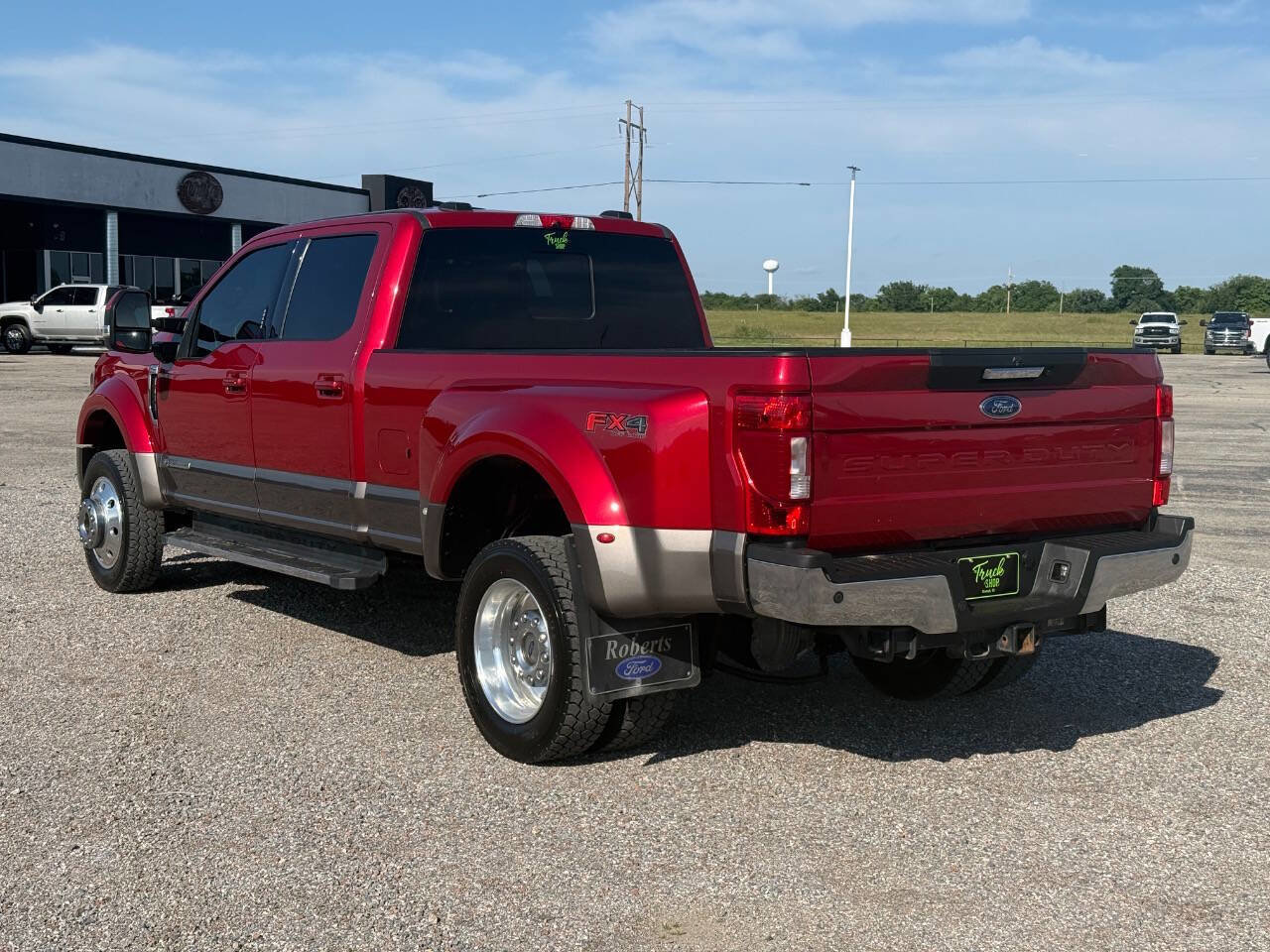 Used 2022 Ford F450 Lariat w/ Lariat Value Package AWD/4WD image 3