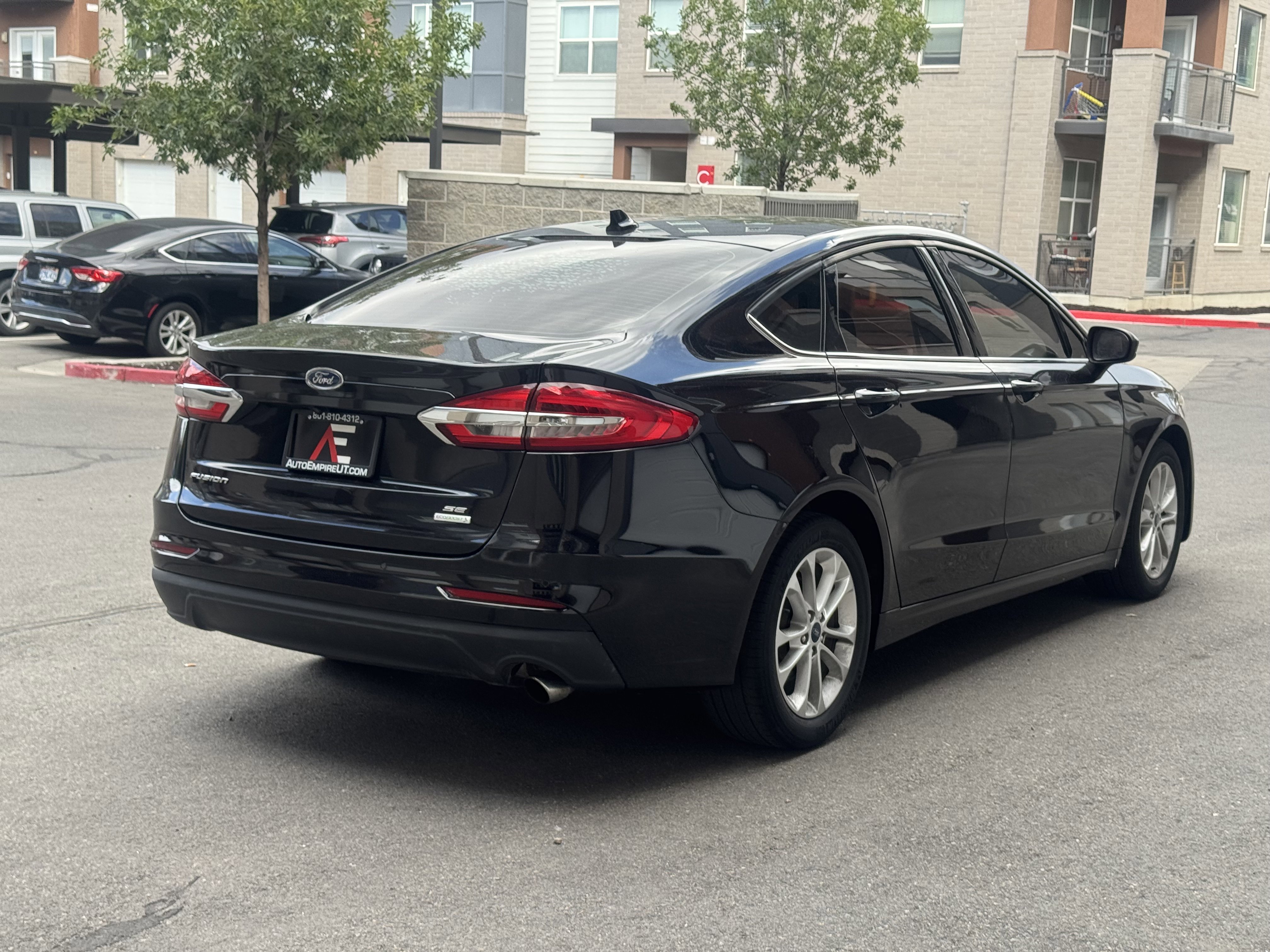 Used 2020 Ford Fusion SE image 6