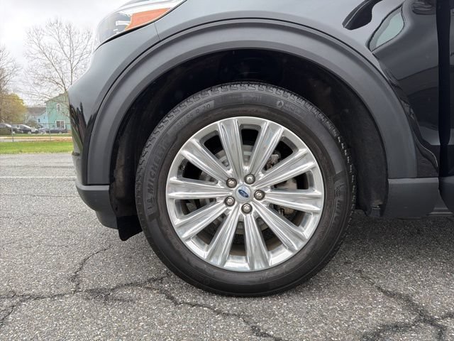 Used 2022 Ford Explorer Limited w/ Equipment Group 301A AWD/4WD image 26