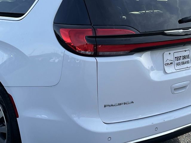 Used 2024 Chrysler Pacifica Limited FWD image 6