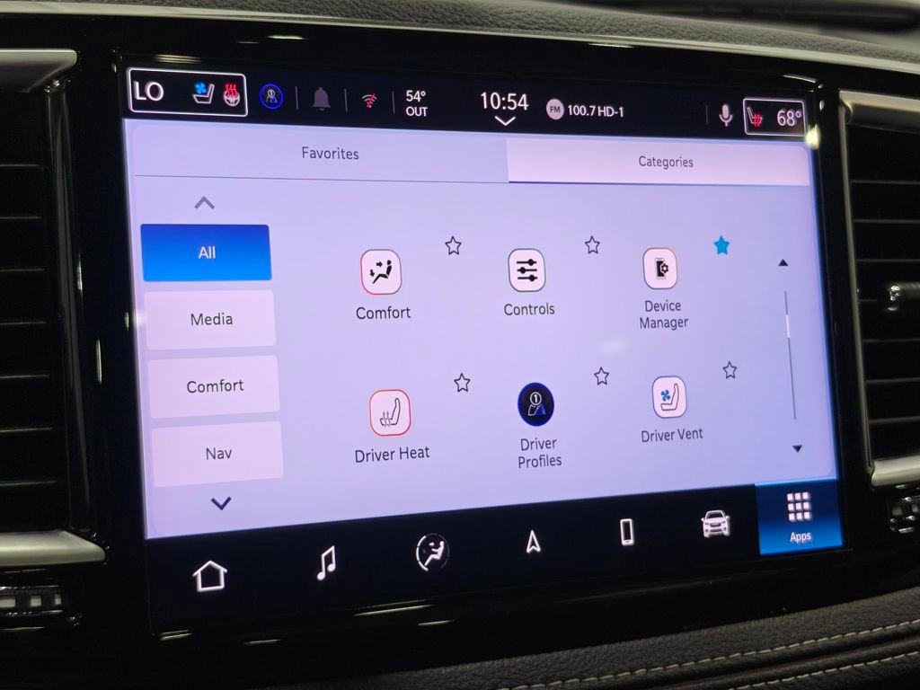 Used 2025 Chrysler Pacifica Limited image 52