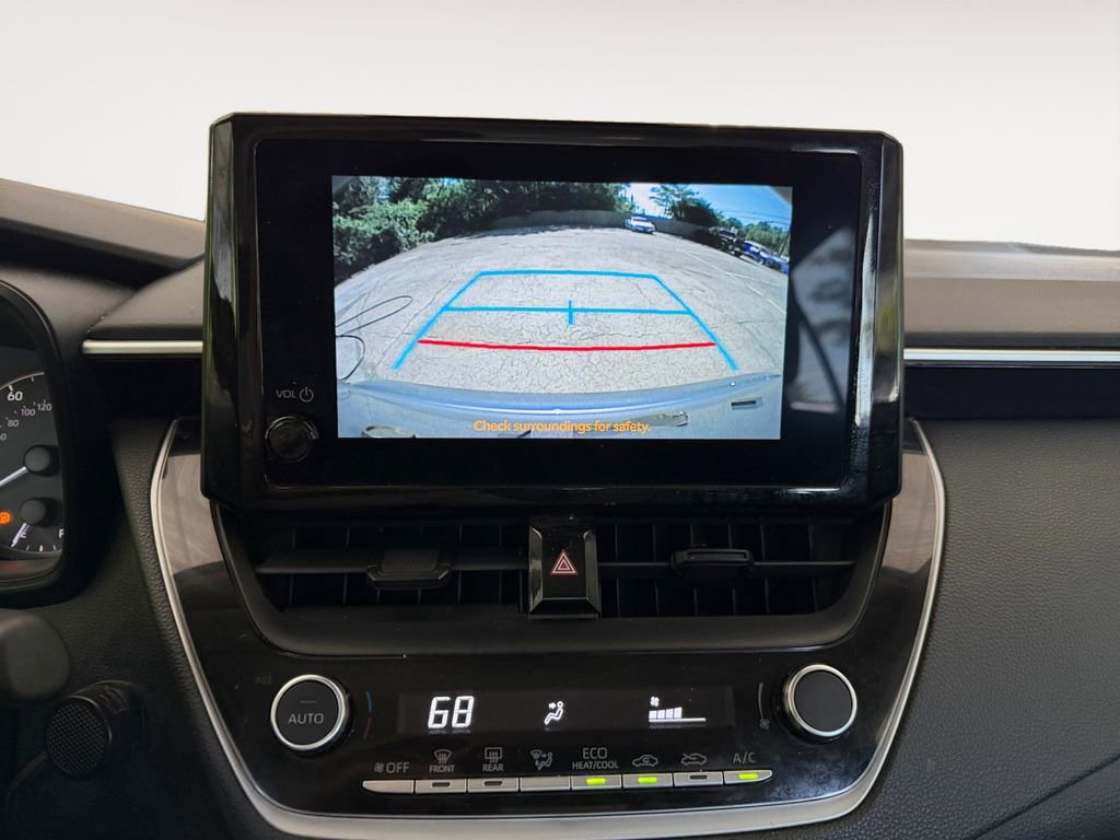 Used 2023 Toyota Corolla LE FWD image 5