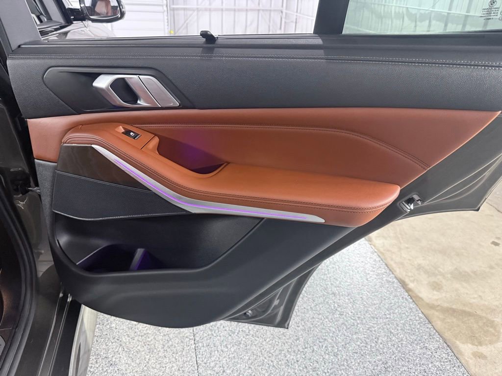 Used 2022 BMW X5 xDrive45e w/ M Sport Package image 33