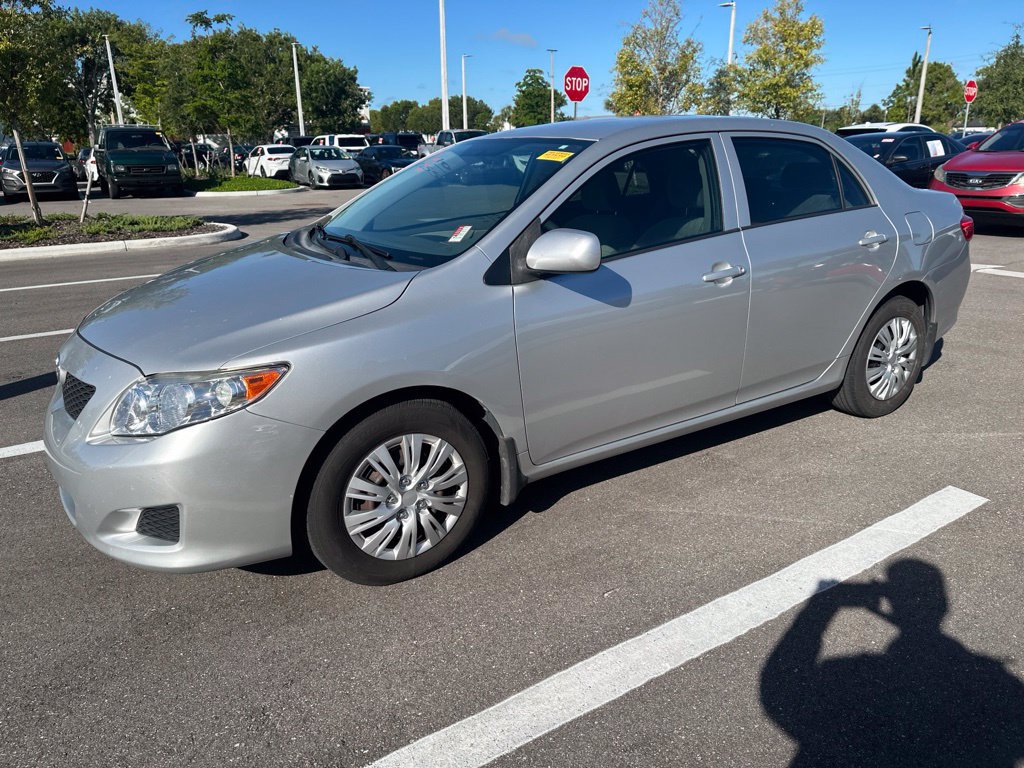 Used 2009 Toyota Corolla LE FWD image 2