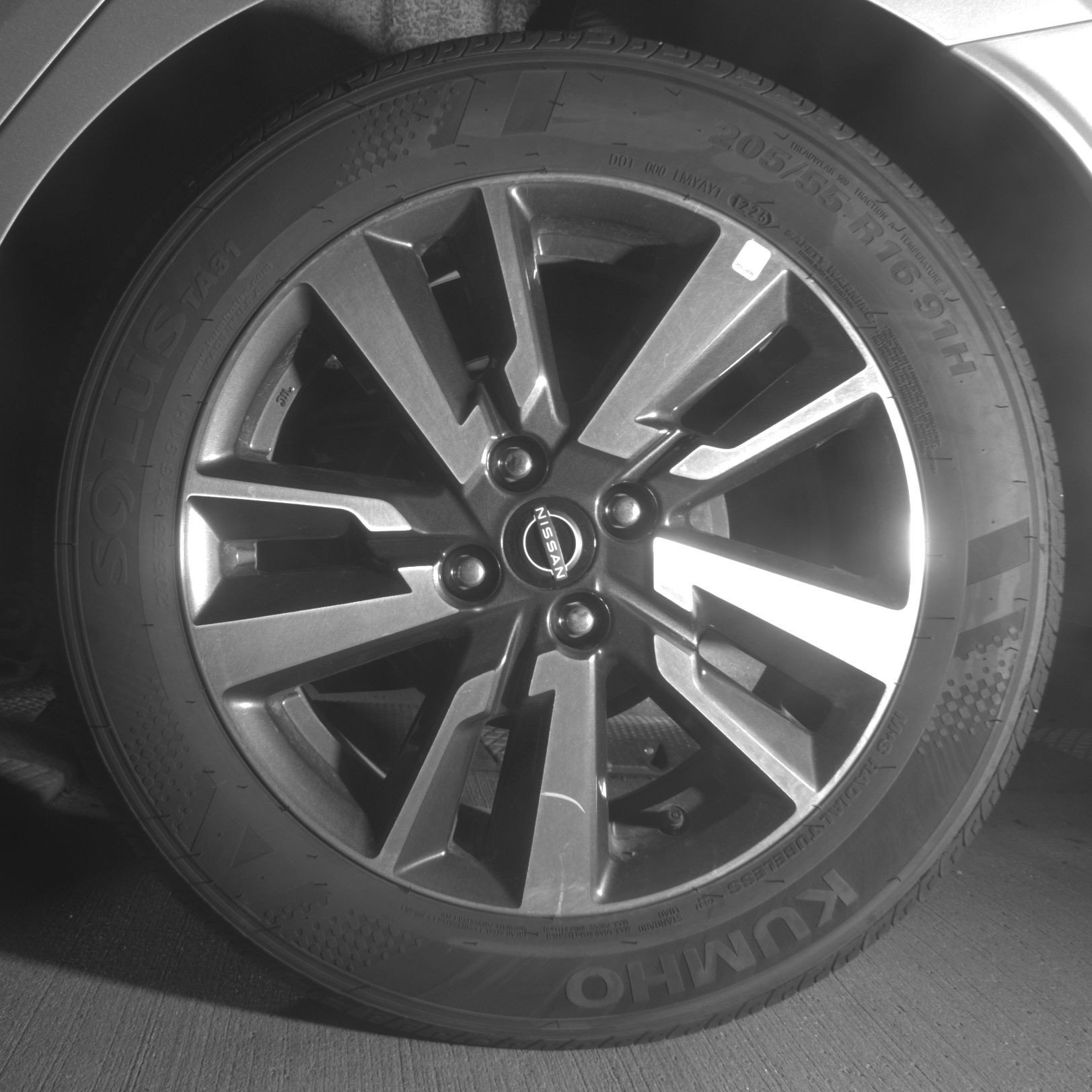 Used 2025 Nissan Versa SV FWD image 14