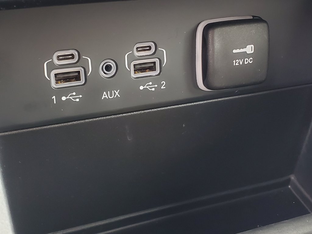 Used 2025 Jeep Grand Cherokee Limited AWD/4WD image 17
