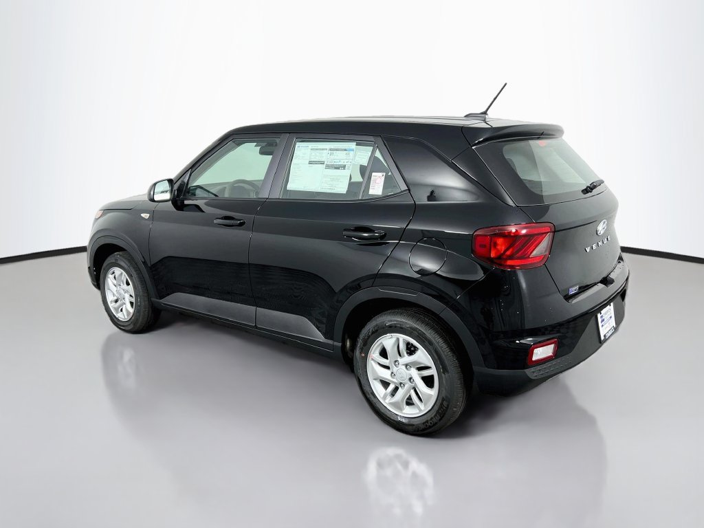 New 2026 Hyundai Venue SE FWD image 5