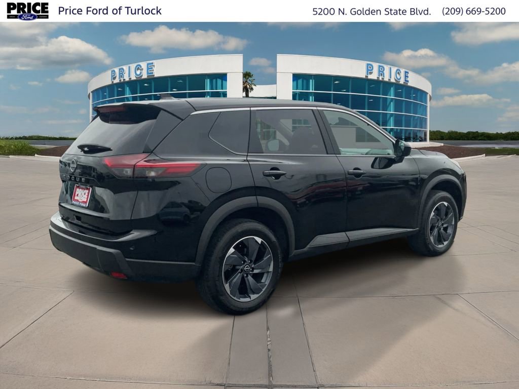 Used 2026 Nissan Rogue SV FWD image 5