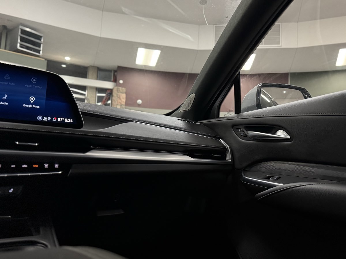 Used 2024 Cadillac XT4 Premium Luxury w/ Cold Weather Package image 31