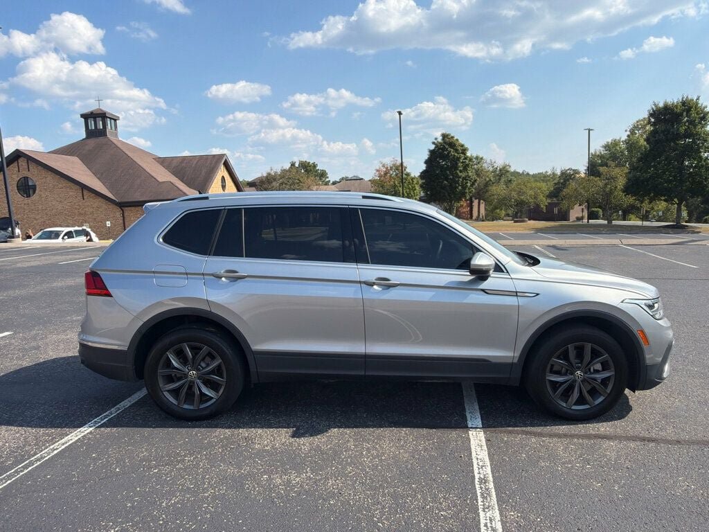 Used 2023 Volkswagen Tiguan SE FWD image 8