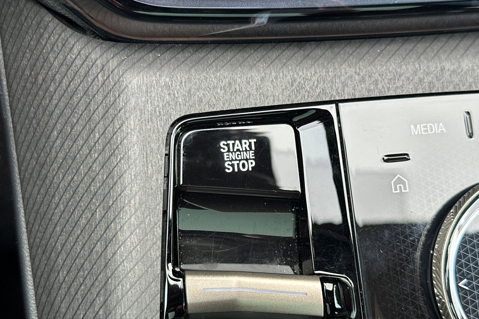 Used 2025 BMW X3 xDrive30i w/ Premium Package image 29