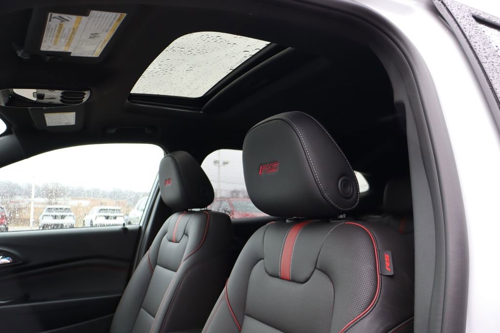 New 2026 Chevrolet Trax RS w/ Sunroof Package image 22