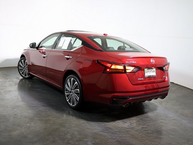 Used 2024 Nissan Altima 2.5 SL image 2