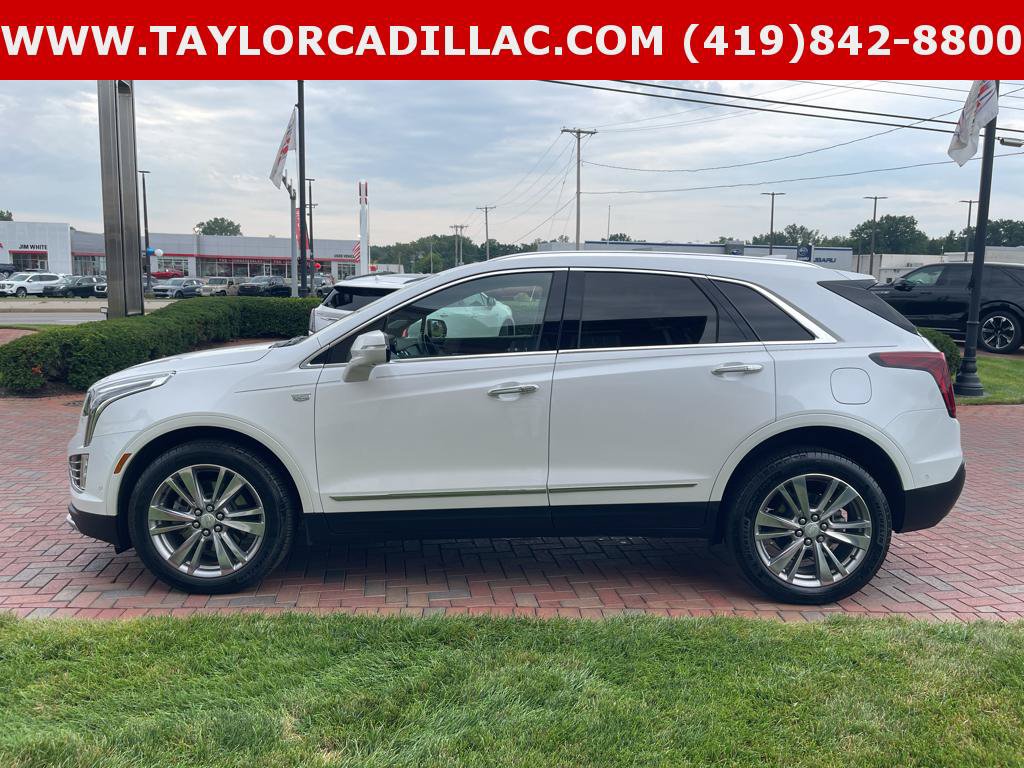 Used 2024 Cadillac XT5 Premium Luxury w/ Technology Package AWD/4WD image 11
