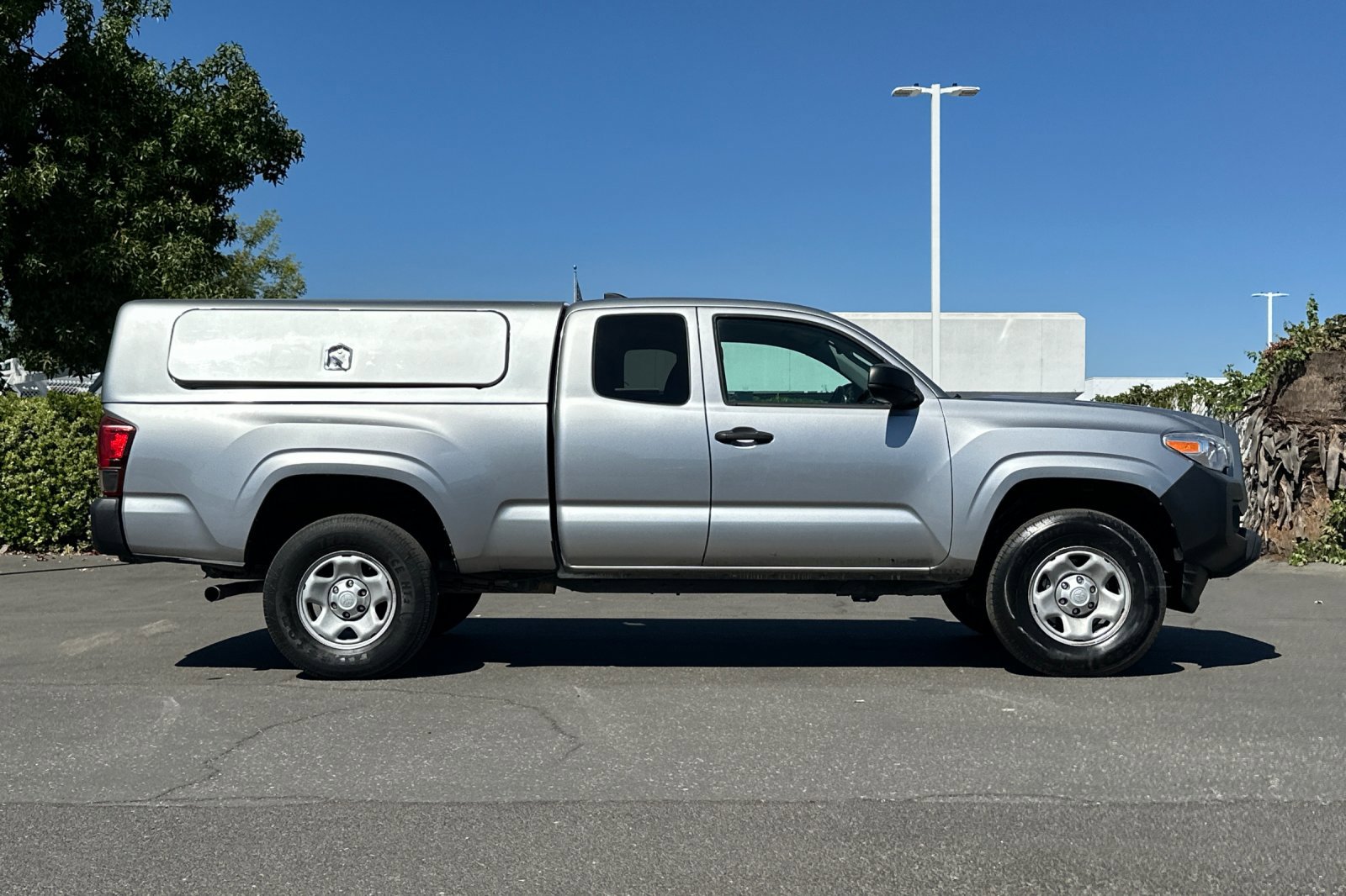 Used 2019 Toyota Tacoma 2WD Access Cab image 3