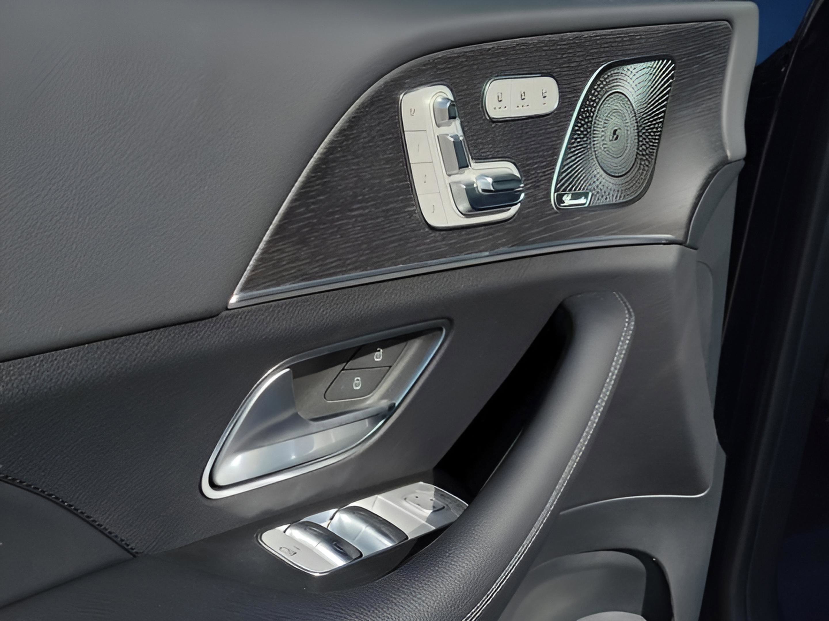 Certified 2026 Mercedes-Benz GLS 450 4MATIC image 18