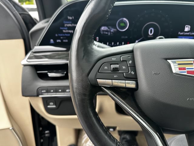 Used 2024 Cadillac Escalade Premium Luxury AWD/4WD image 28