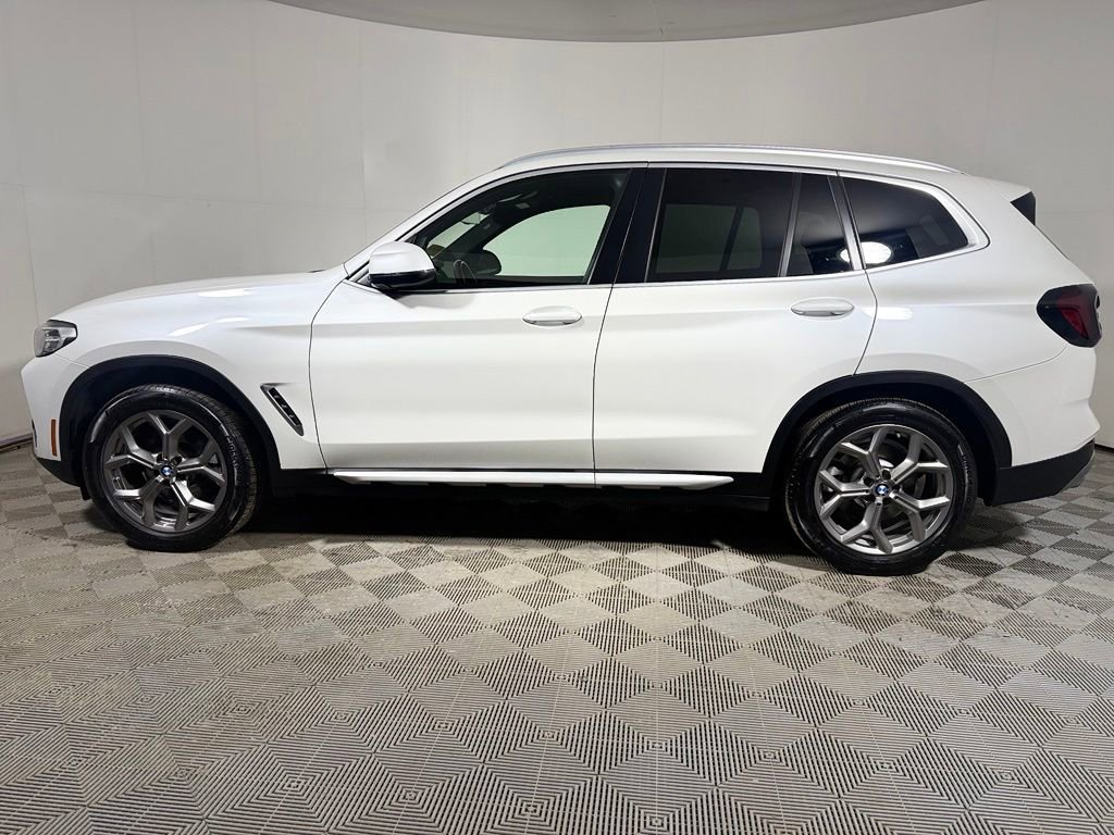 Used 2022 BMW X3 xDrive30i w/ Premium Package 2 AWD/4WD image 3