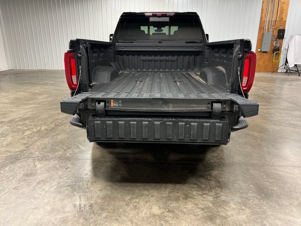 Certified 2022 GMC Sierra 2500 Denali w/ Denali Ultimate Package AWD/4WD image 12