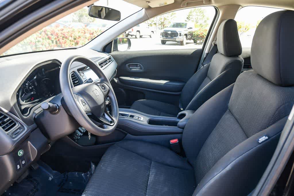 Used 2017 Honda HR-V LX image 16