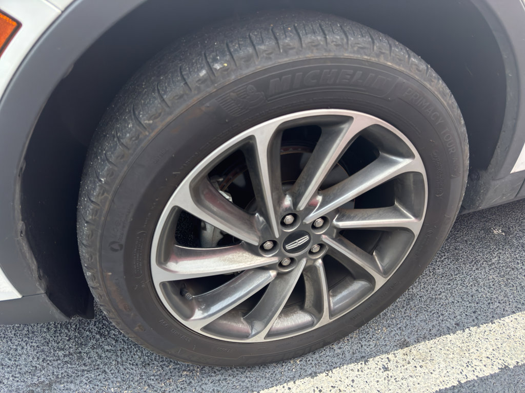 Used 2023 Lincoln Corsair FWD w/ Equipment Group 101A image 5