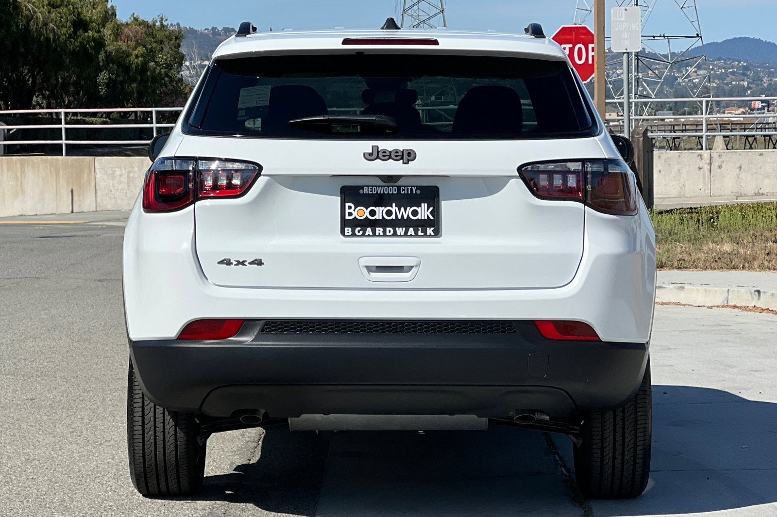 New 2026 Jeep Compass Latitude image 5