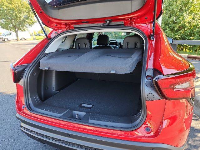 New 2026 Chevrolet Trax LT w/ Sunroof Package FWD image 18