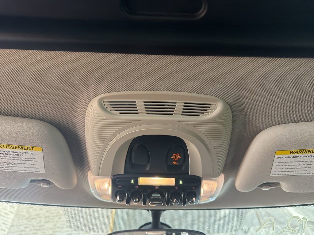 Used 2014 MINI Cooper S image 23