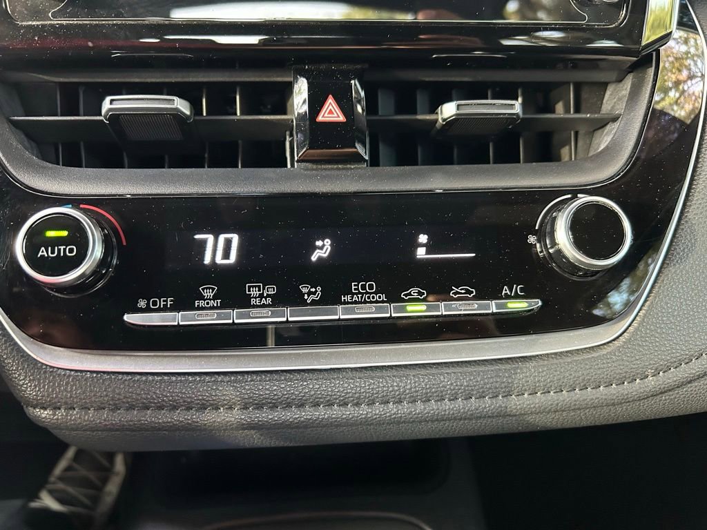 Used 2020 Toyota Corolla SE FWD image 25