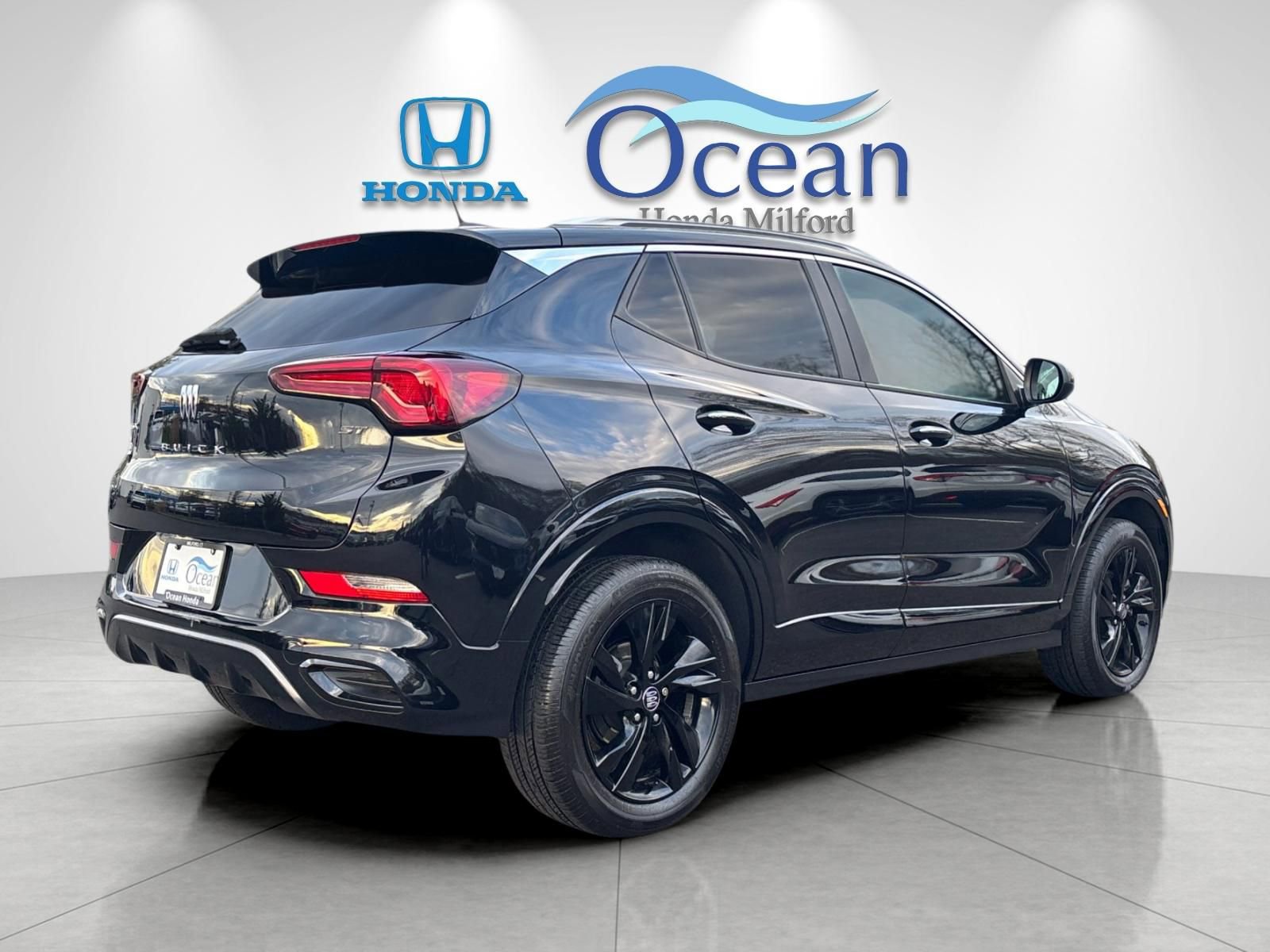 Used 2024 Buick Encore GX Sport Touring w/ Comfort Package AWD/4WD image 3