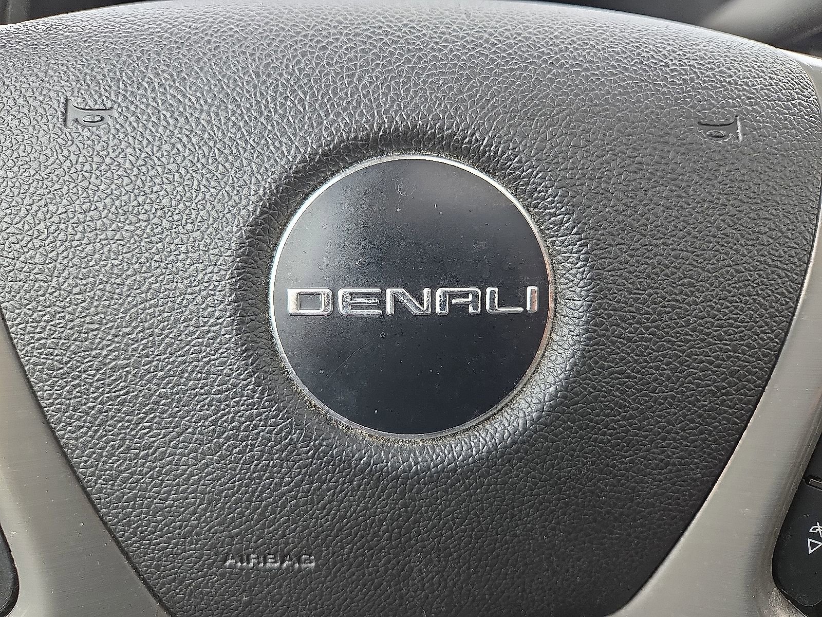 Used 2010 GMC Yukon Denali AWD/4WD image 22