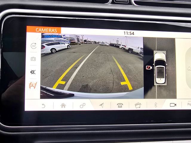 Used 2020 Land Rover Range Rover HSE image 11