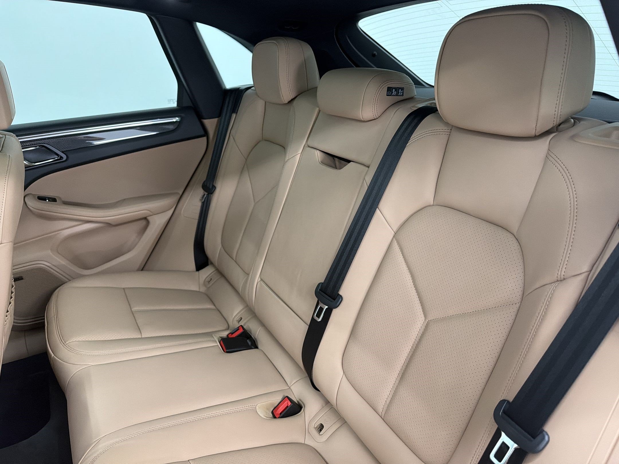 New 2026 Porsche Macan AWD/4WD image 26