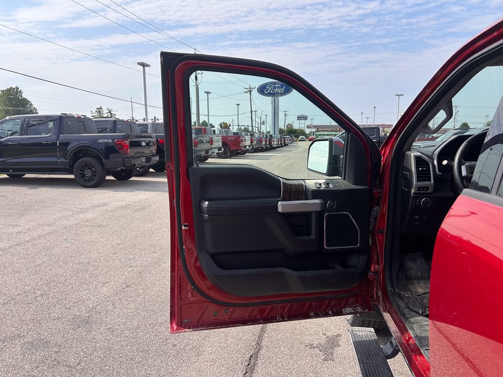 Used 2019 Ford F150 Lariat w/ Equipment Group 502A Luxury AWD/4WD image 12
