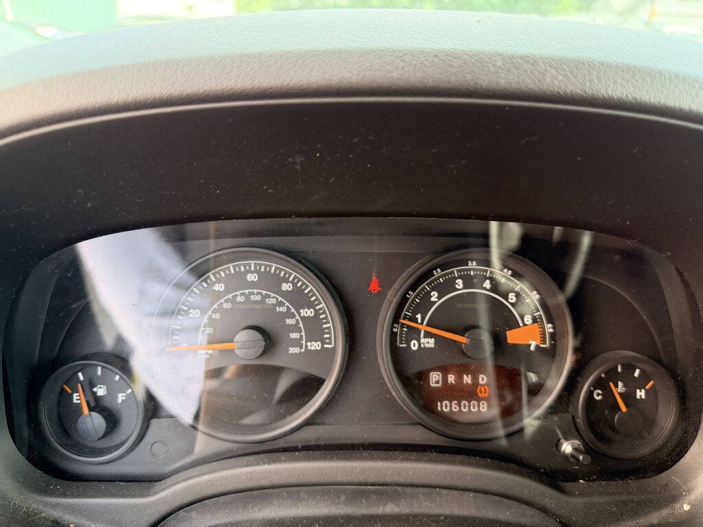 Used 2014 Jeep Patriot Latitude FWD image 15